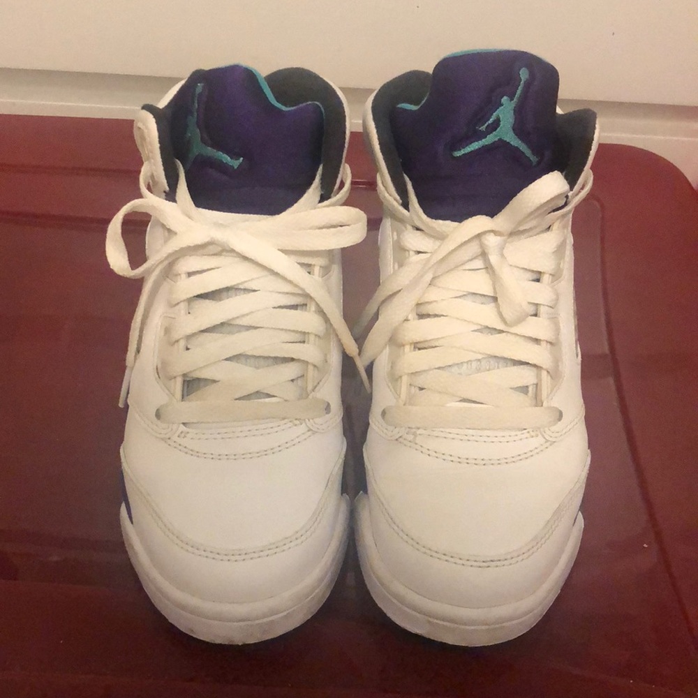 Air Jordan 4’s grapes size 4.5